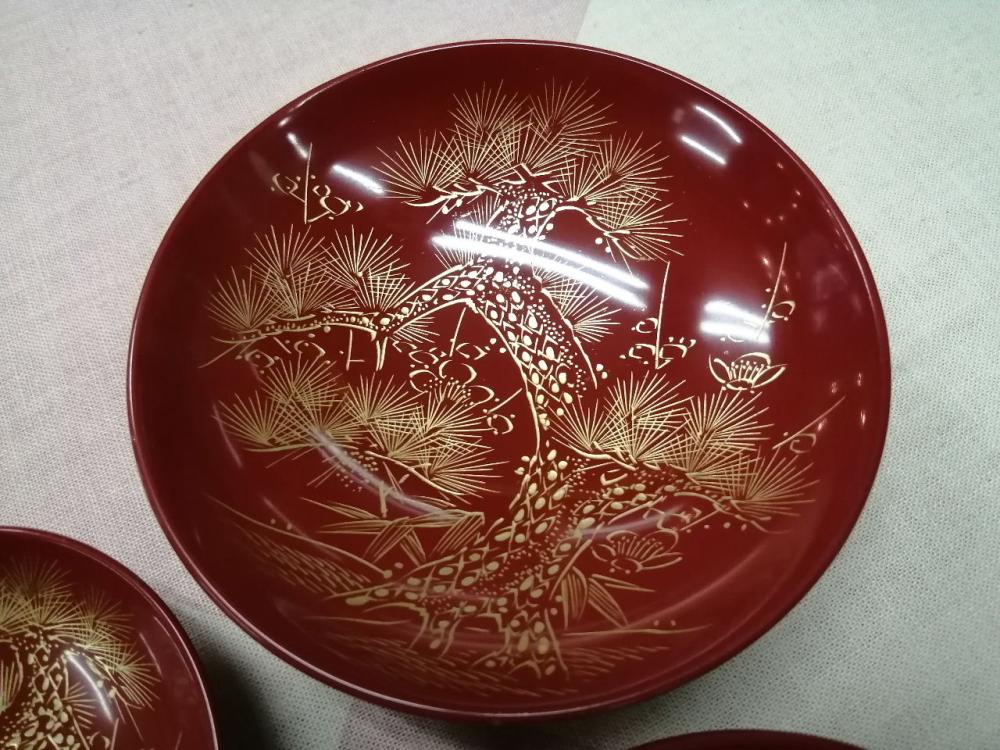 輪島塗　松竹梅沈金　三ツ組盃|石田漆器店|COREZO(コレゾ) これぞ北陸のいいモノ・いいコト発掘サイト