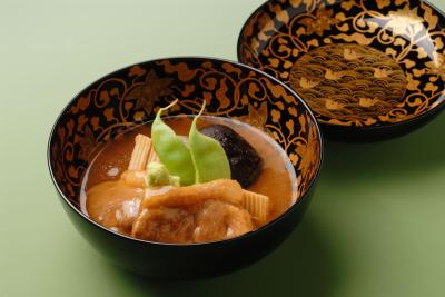 金城樓 鴨治部の詰合せ