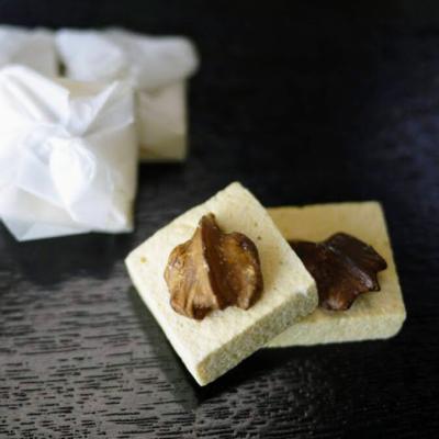 俳菓-犀星を偲んで　1ケース(9個入)・青