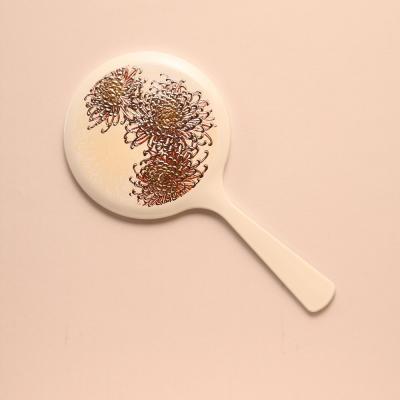 高盛り蒔絵　手鏡(小)　糸菊　白