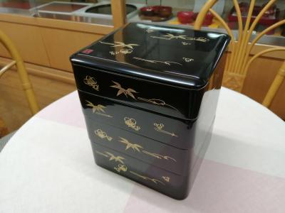 輪島塗　松竹梅沈金　四段重