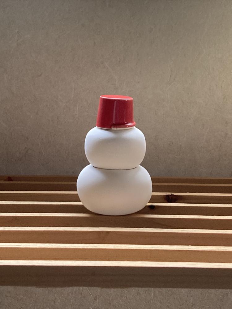 お正月の後は雪だるまとしてもお使いいただけます。