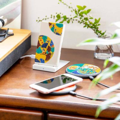 【送料無料】九谷焼ワイヤレス充電器　丸形　四季